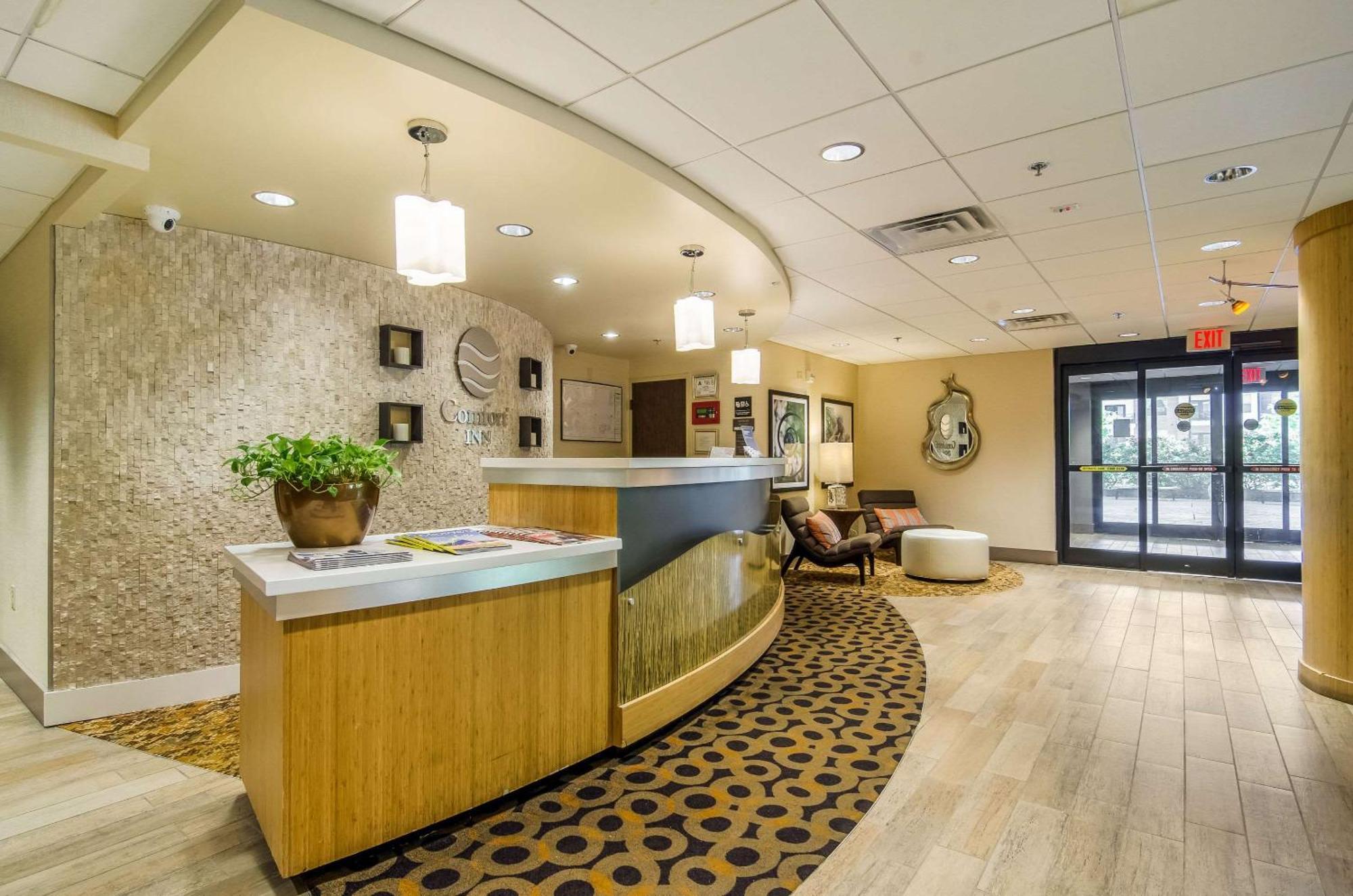 Comfort Inn Raleigh Midtown Экстерьер фото